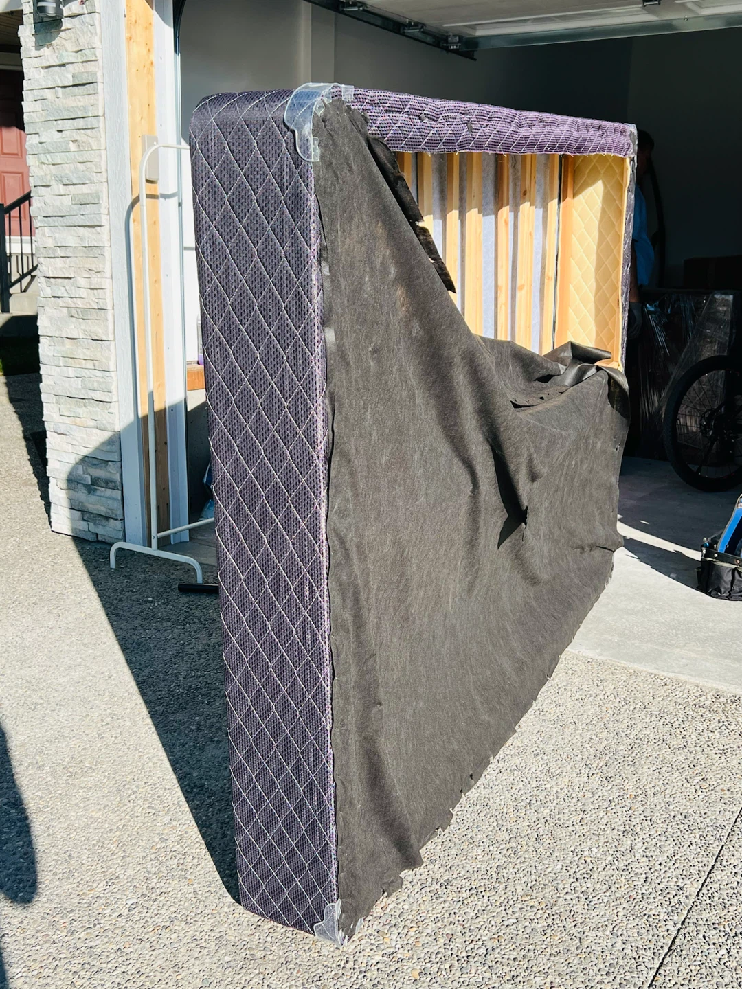 Box spring/ mattress foundation - queen size - photo 3
