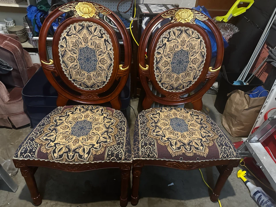 Pair of Ornate Wood Dining Chairs - photo 3