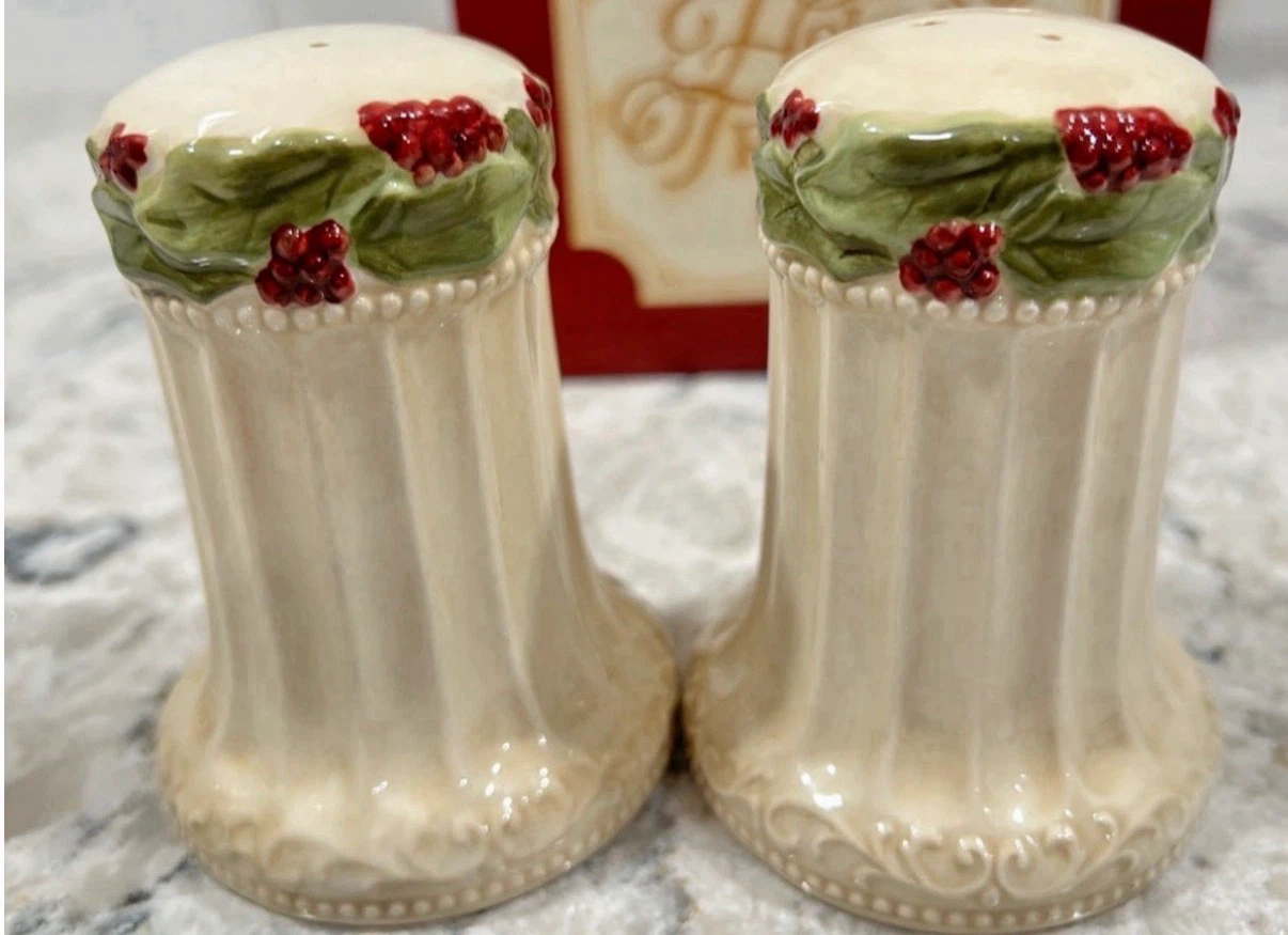 Holiday Traditions by Amscan Salt and Pepper Shaker Set - photo 2