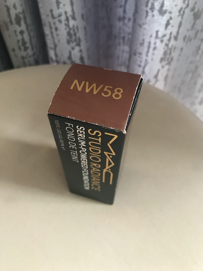 MAC Studio Radiance Serum-Powered Foundation NW58