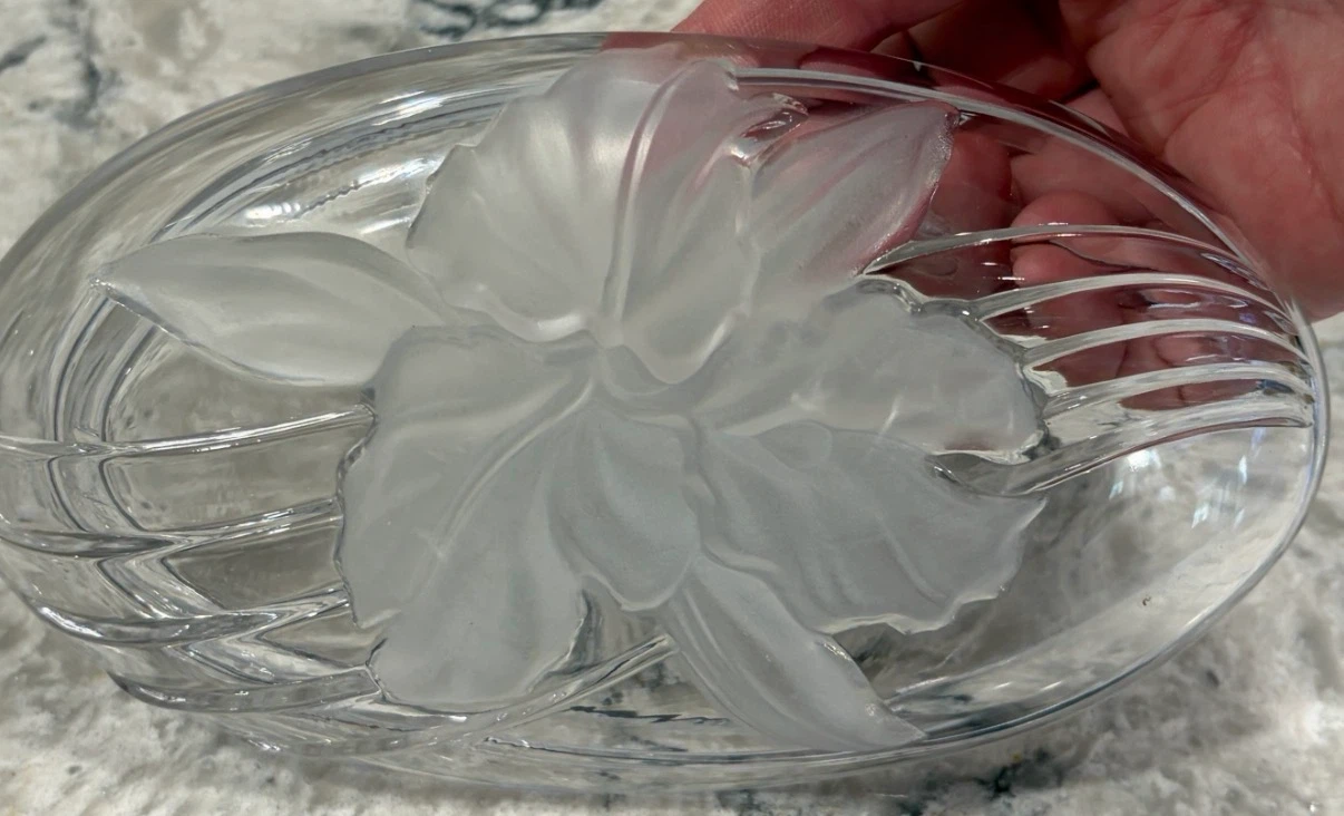 Vintage Frosted Floral Glass Serving Dish Trinket Candy Bowl - photo 4