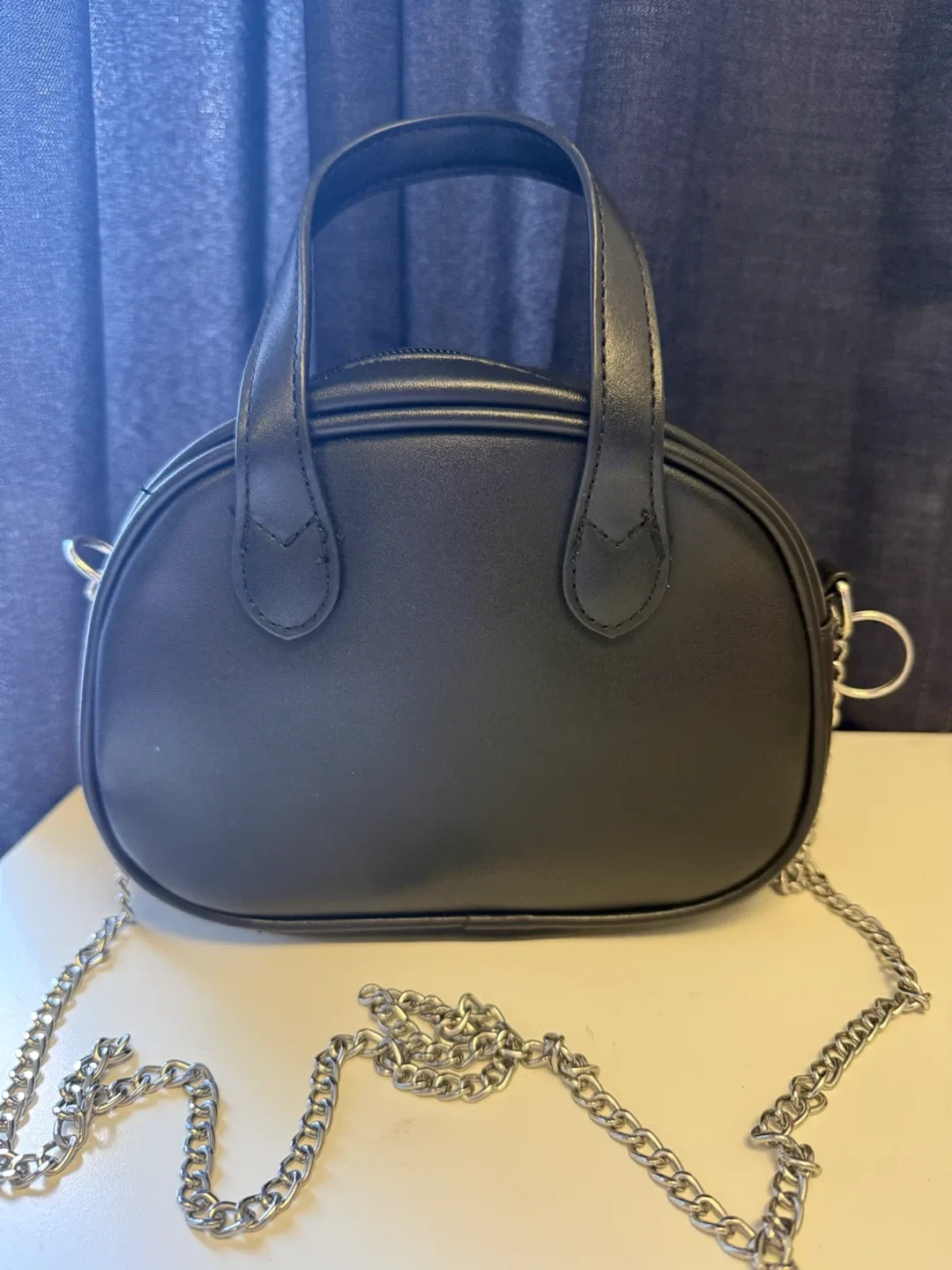 Barbie Black Mini Handbag with Silver Chain - photo 2