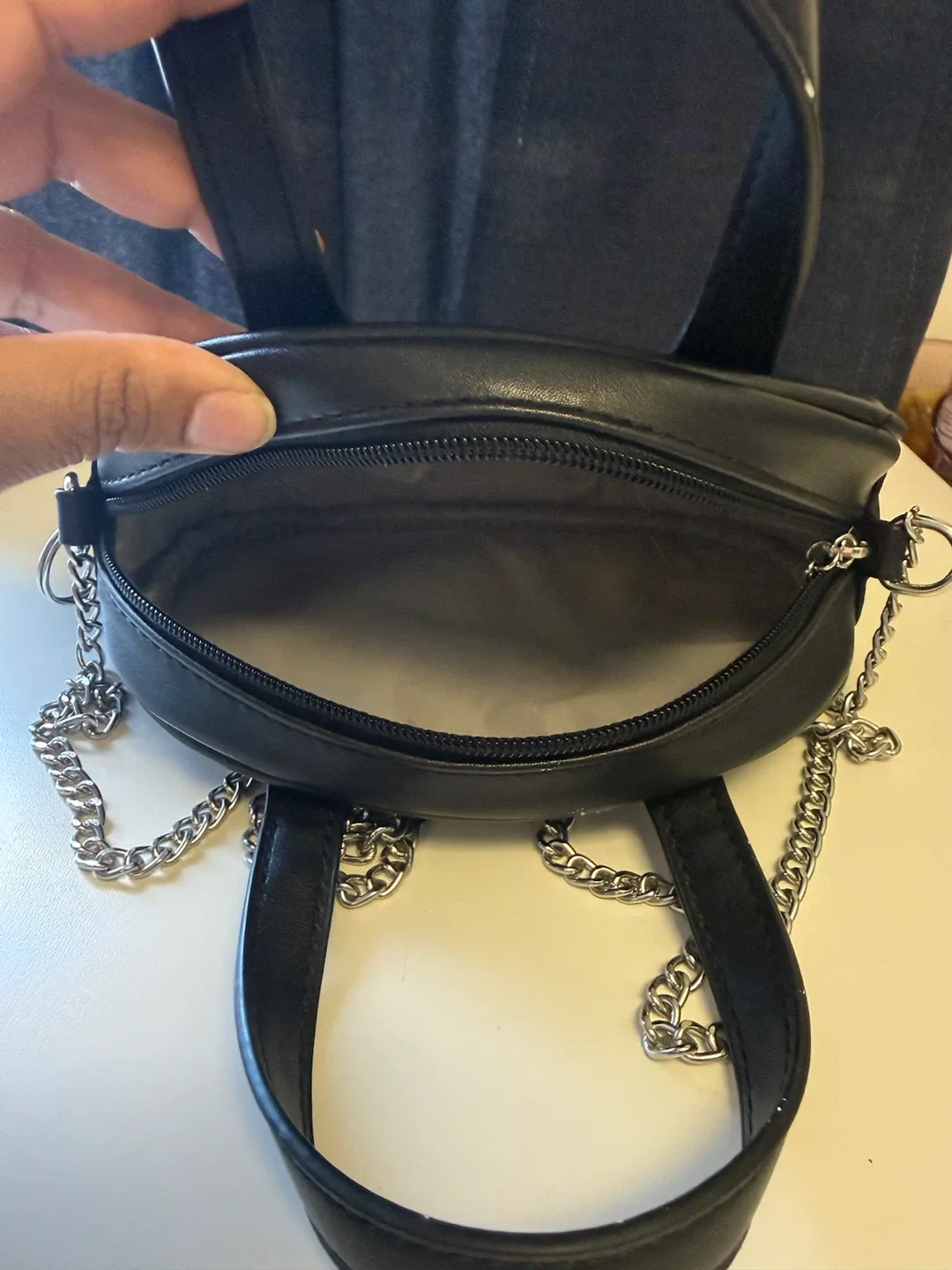 Barbie Black Mini Handbag with Silver Chain - photo 3