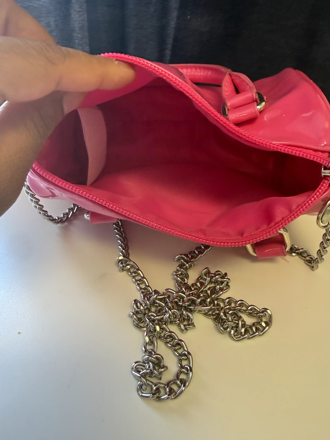 Barbie Pink Patent Barrel Purse - photo 3