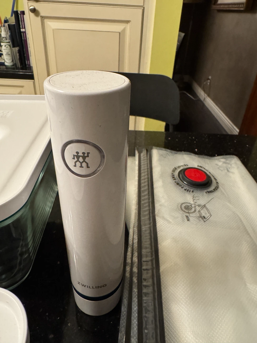 Zwilling Fresh & Save Vacuum Pump - photo 2