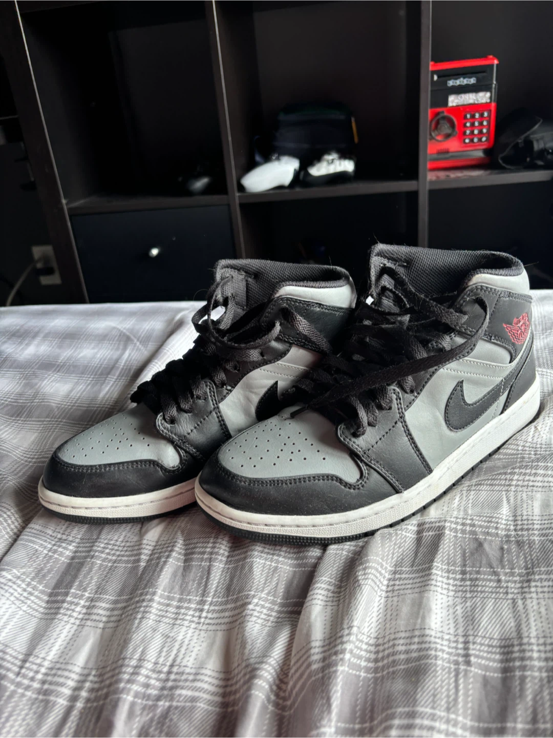 Air Jordan 1 Mid SE 'Light Smoke Grey' - photo 3
