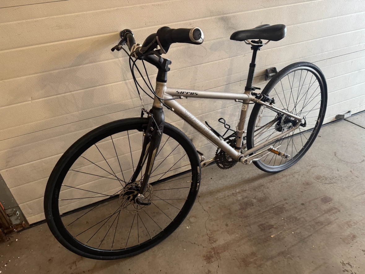 Specialized Sirrus Hybrid Road Bike , 27 speed - photo 2