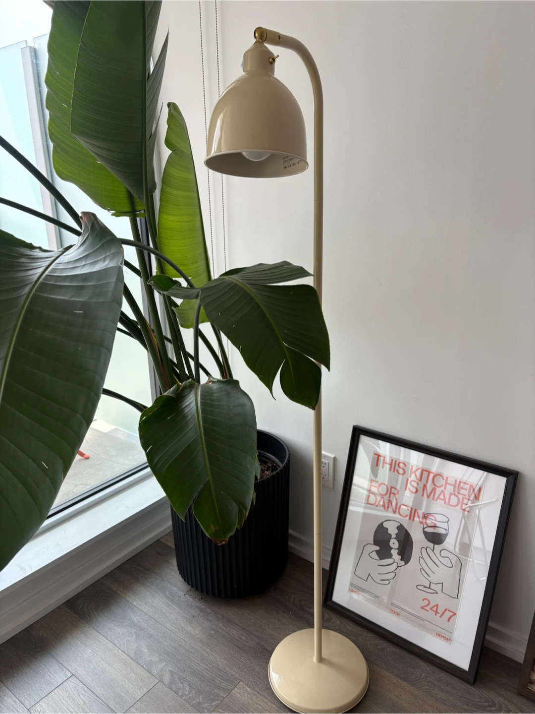 IKEA RODFLIK Floor Lamp + WIZ Smart Bulb