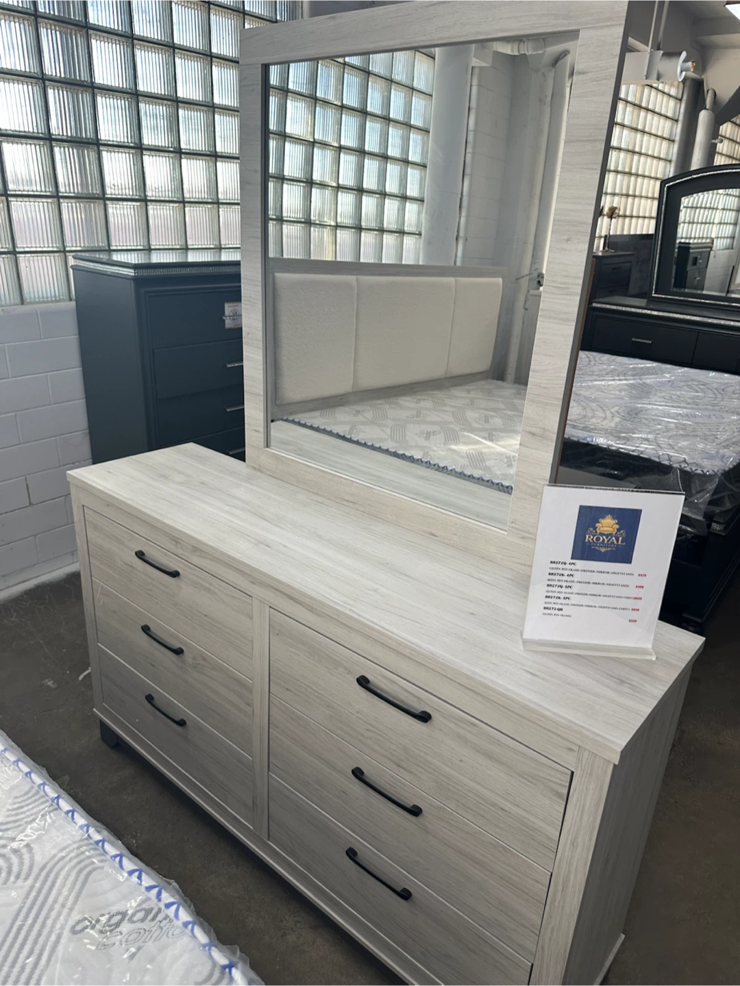 White bedroom set - photo 2