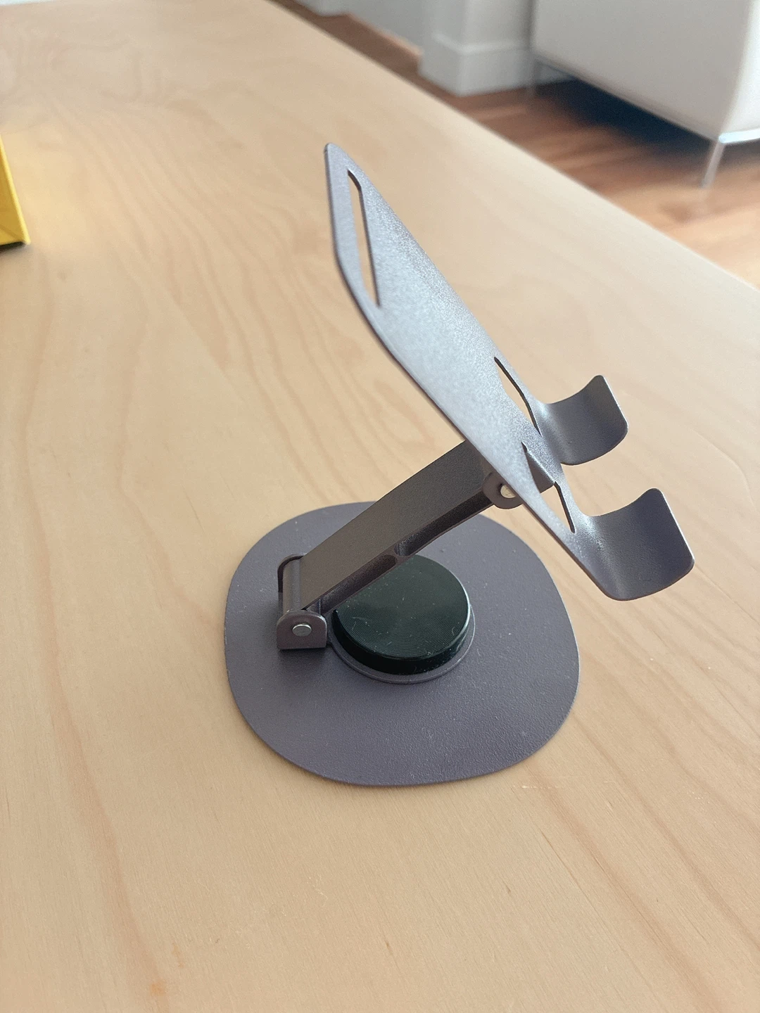 Adjustable Phone Stand - photo 3