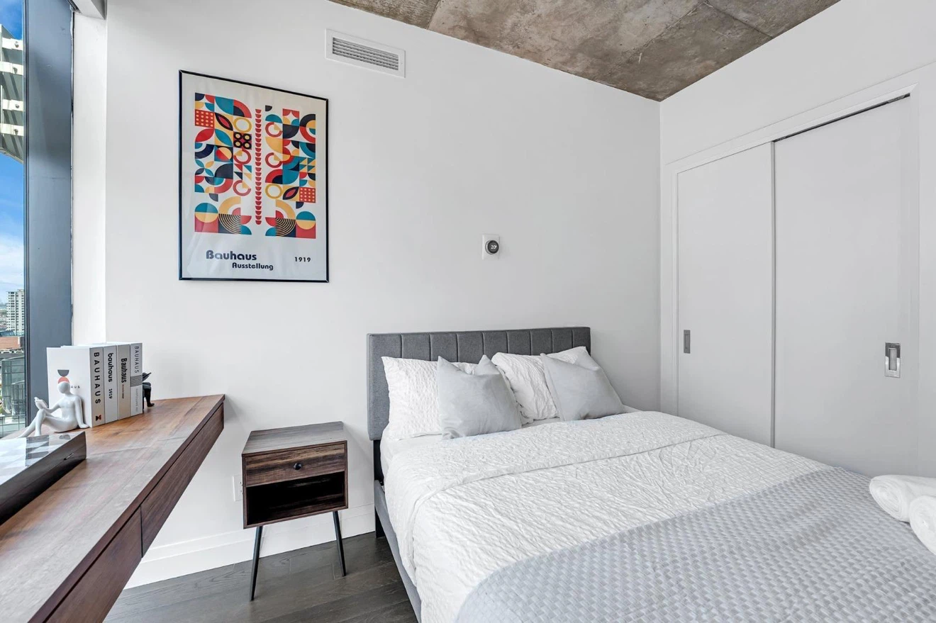 Full Bed with mattress