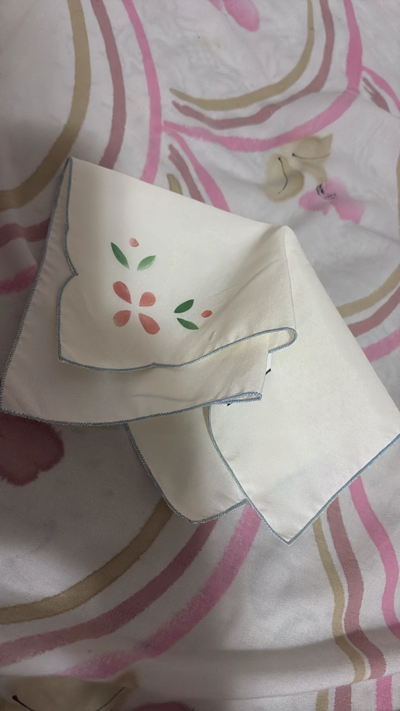Decorative Handkerchief one only - photo 2