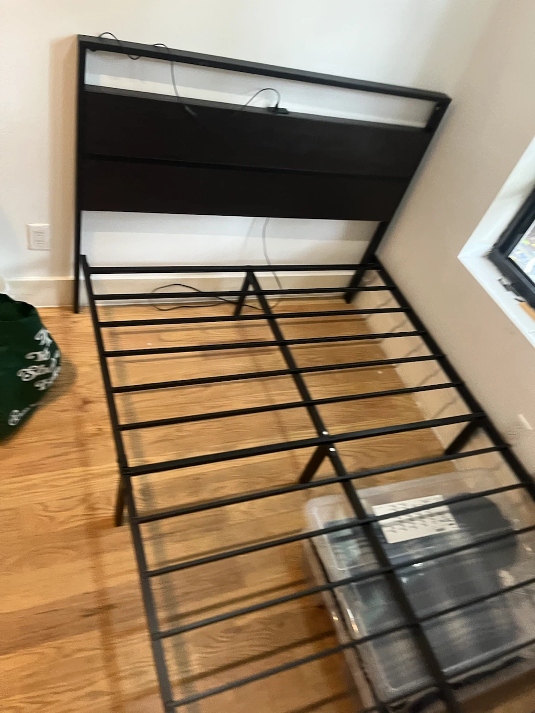 Full bedframe. Like New!