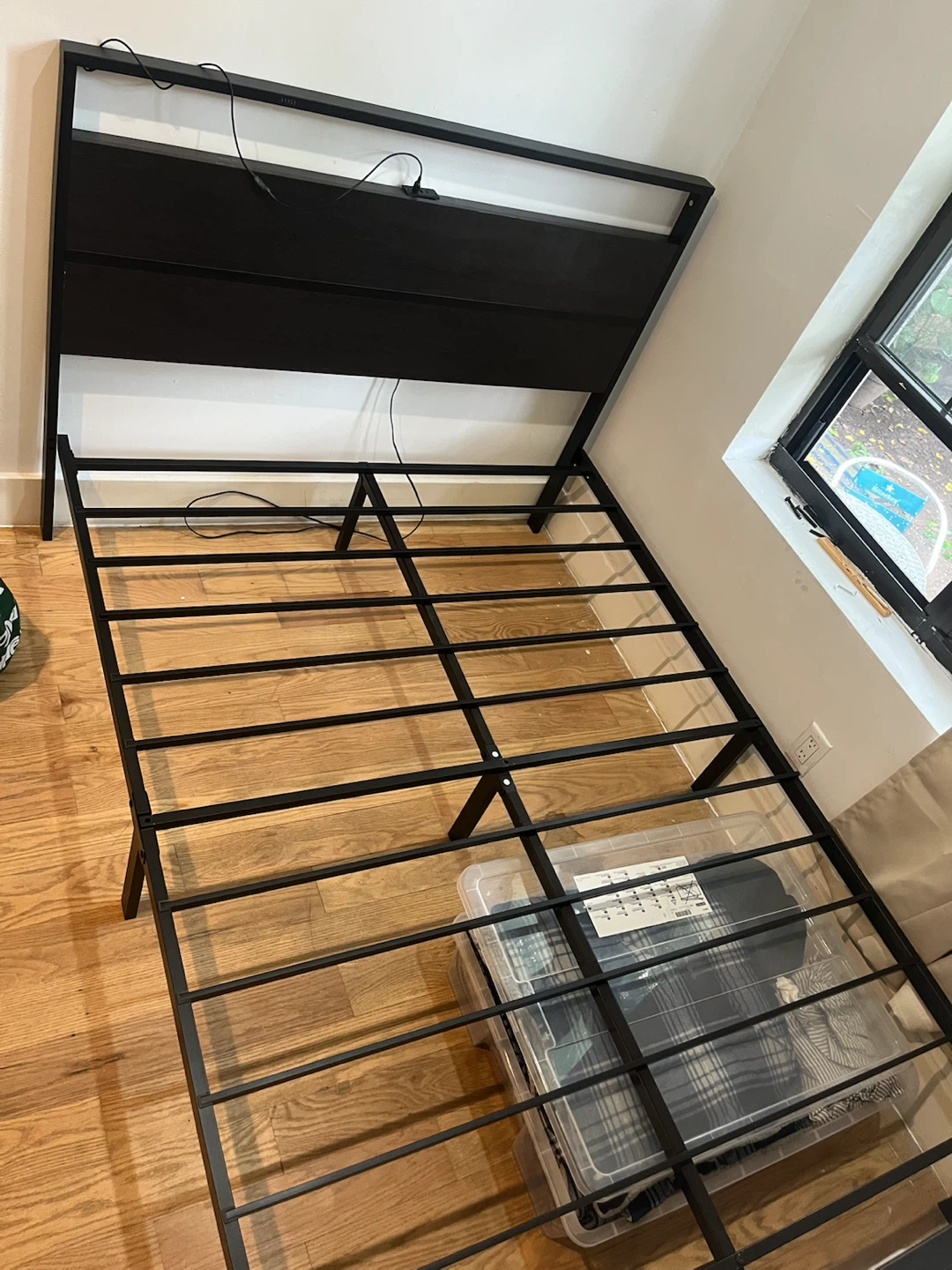 Full bedframe. Like New! - photo 3
