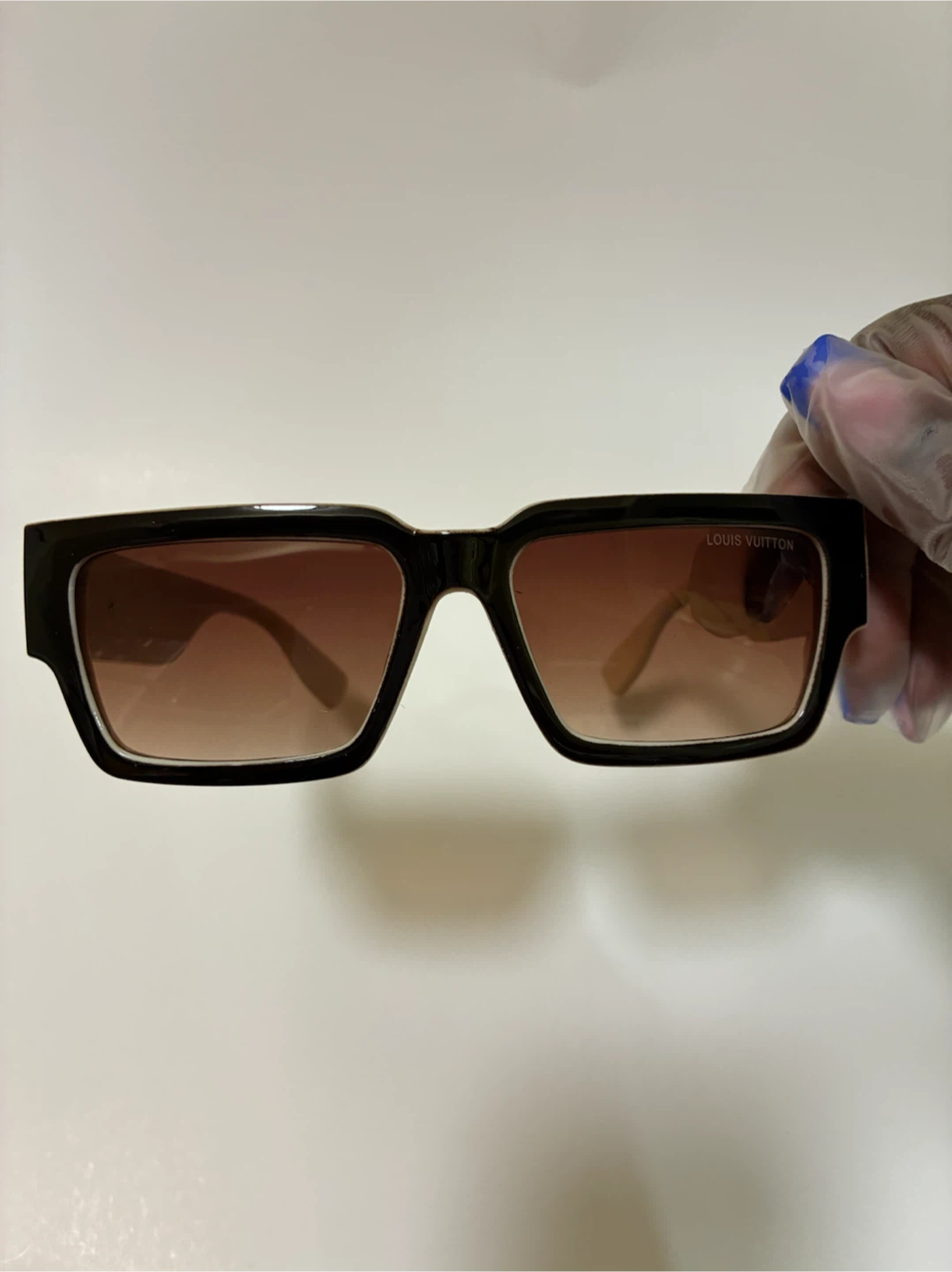 Louis Vuitton Sunglasses - photo 4