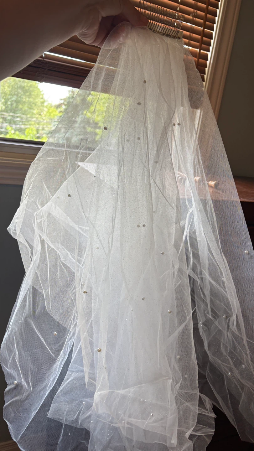 Wedding Veil with Pearls and Sparkle - photo 5
