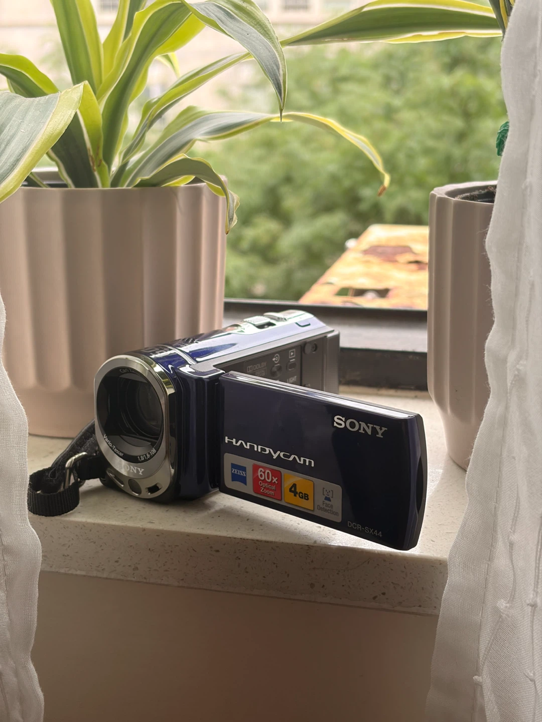 Sony Handycam DCR-SX44 Camcorder