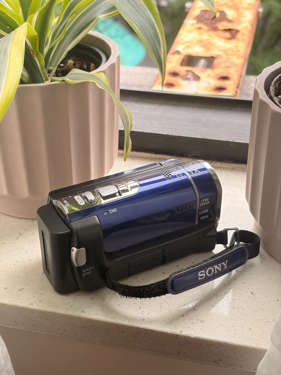 Sony Handycam DCR-SX44 Camcorder - photo 4