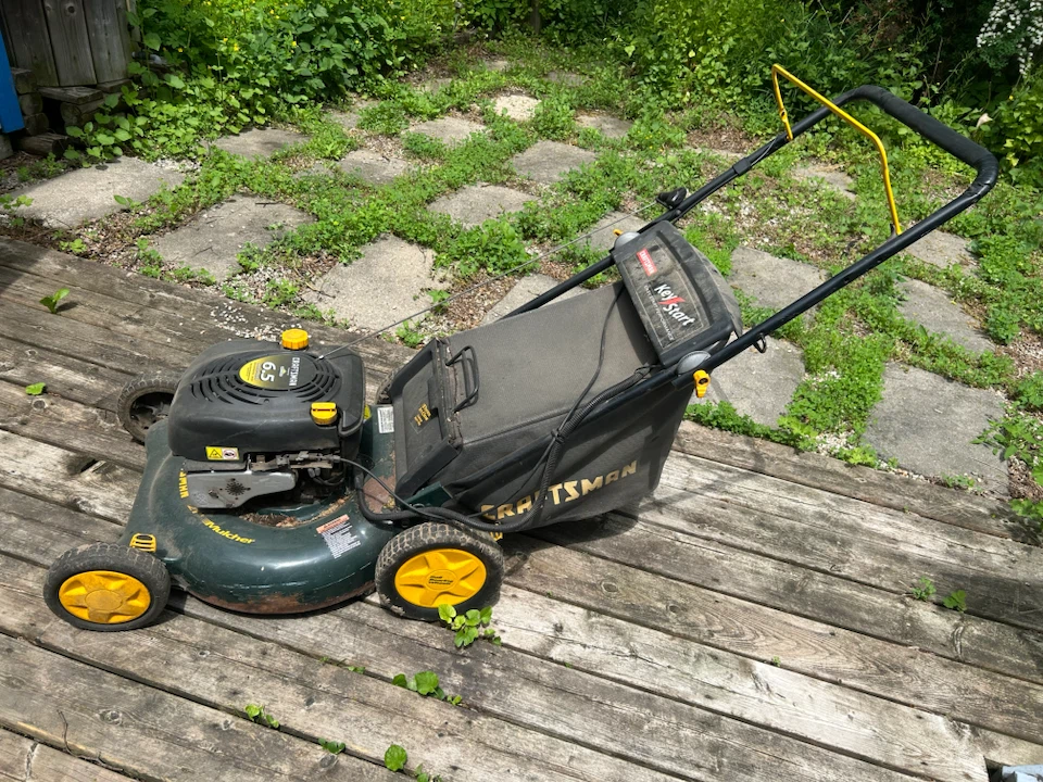 Craftsman 21" Mulcher Mower with 6.5 HP Engine - photo 2
