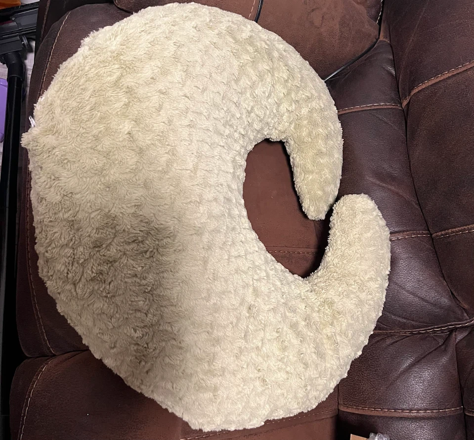Crescent Moon Shaped Pillow - photo 2