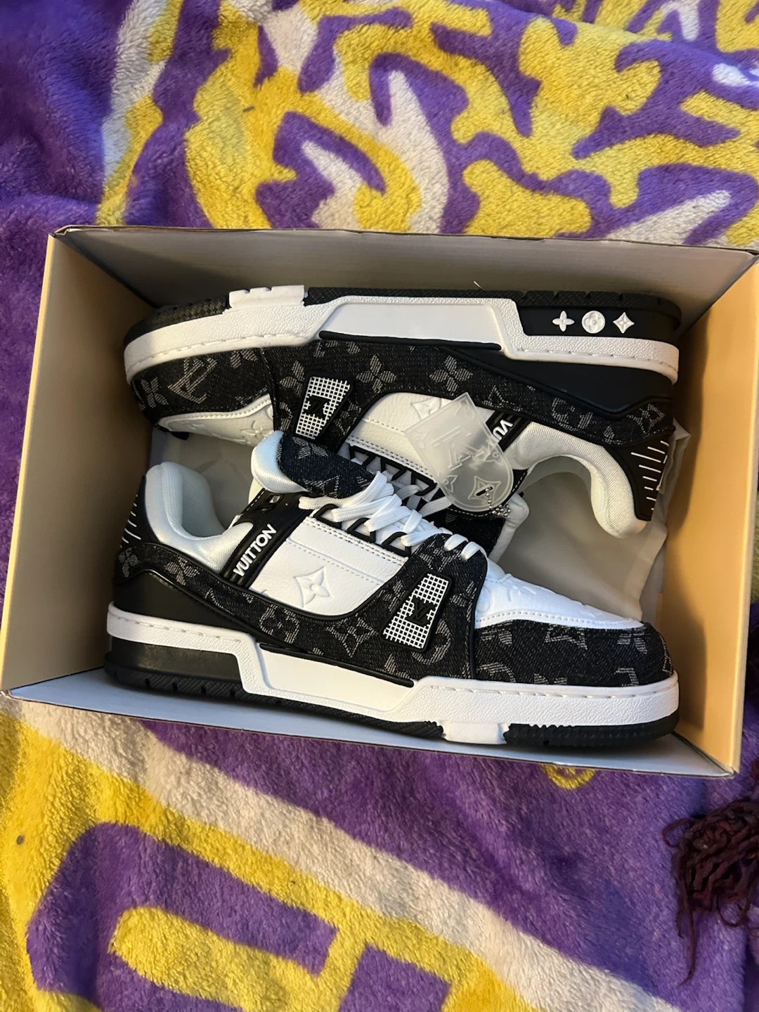 Louis Vuitton LV Arch Light Sneakers