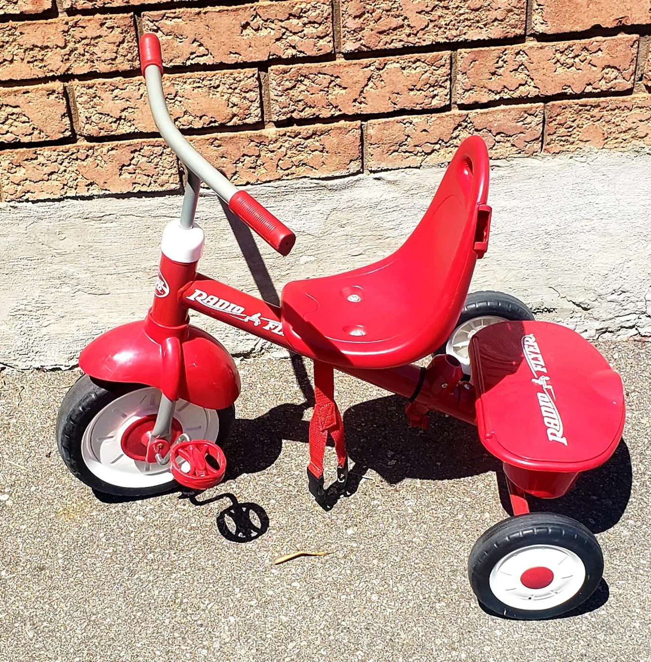 Radio Flyer Red Tricycle - photo 2