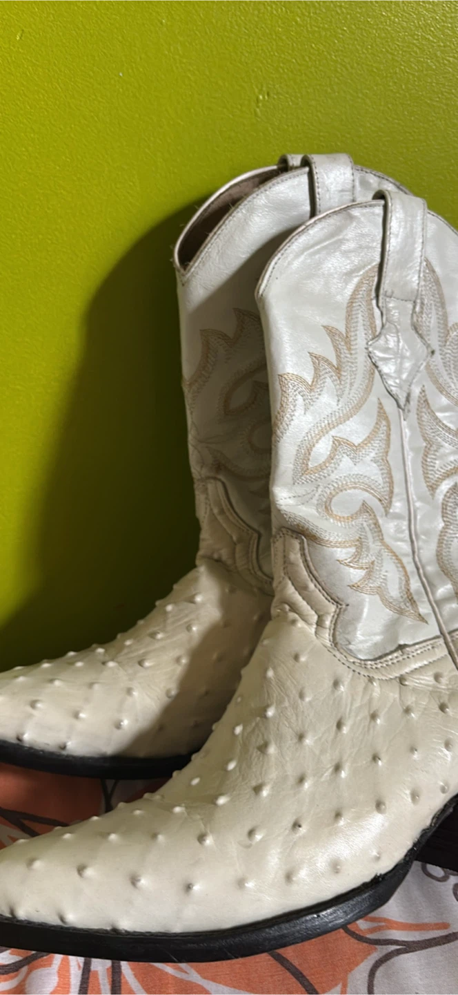 White Ostrich Cowboy Boots - Size 7 USA - photo 2