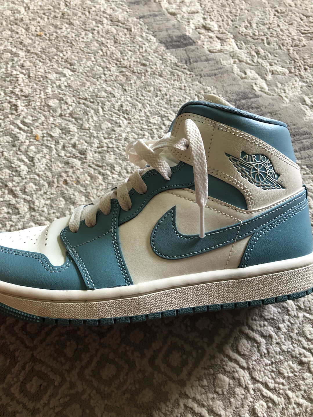 Air Jordan 1 Mid SE "Light Steel Grey" - Size US 7 - photo 4