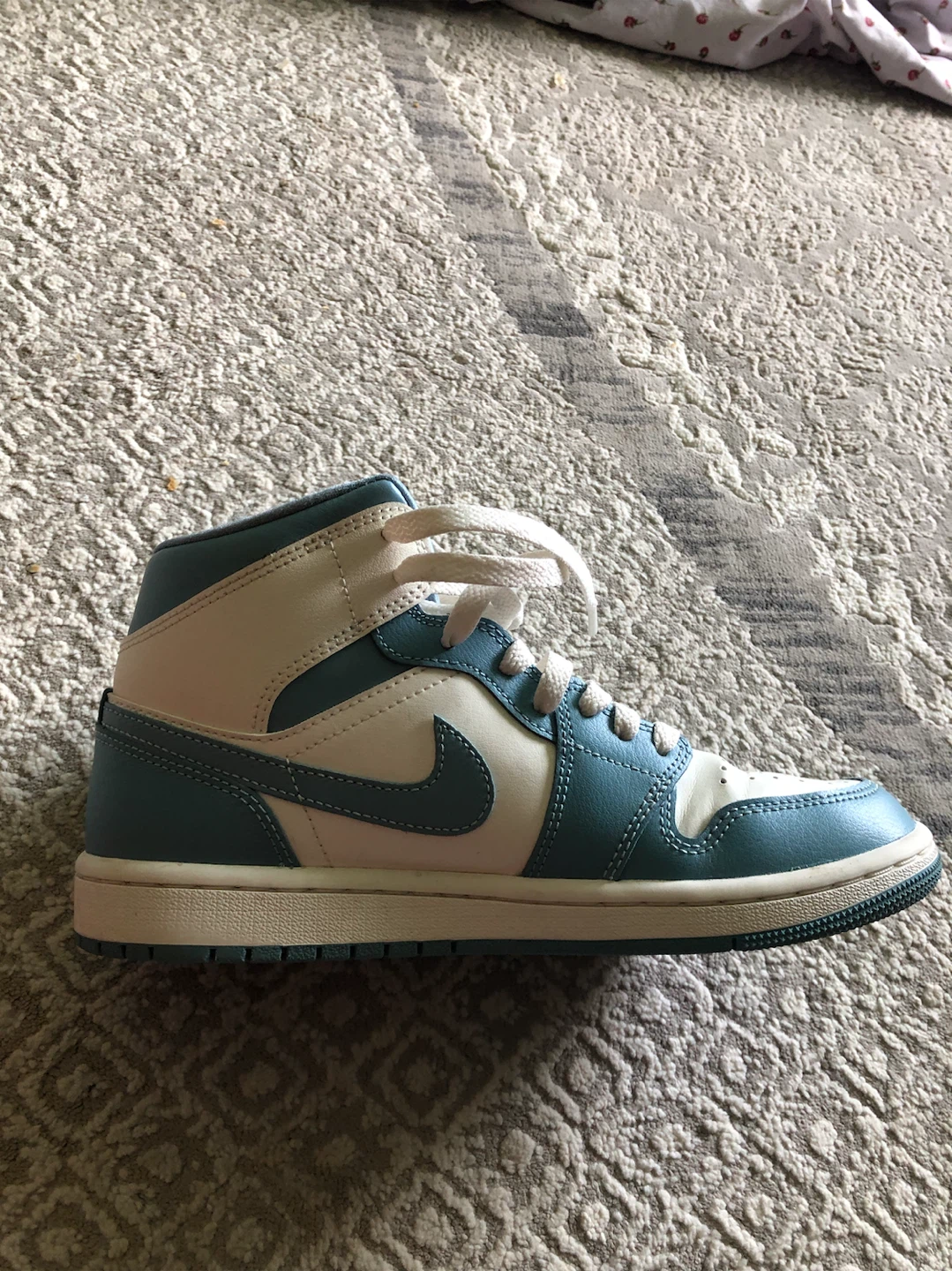 Air Jordan 1 Mid SE "Light Steel Grey" - Size US 7 - photo 5
