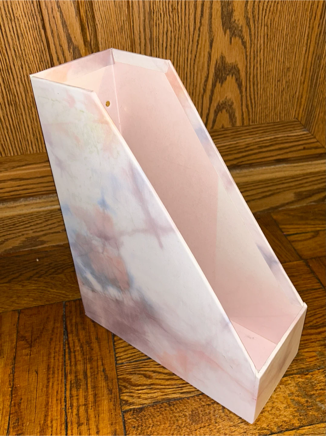 Marbled Pastel Cardboard Magazine Holder