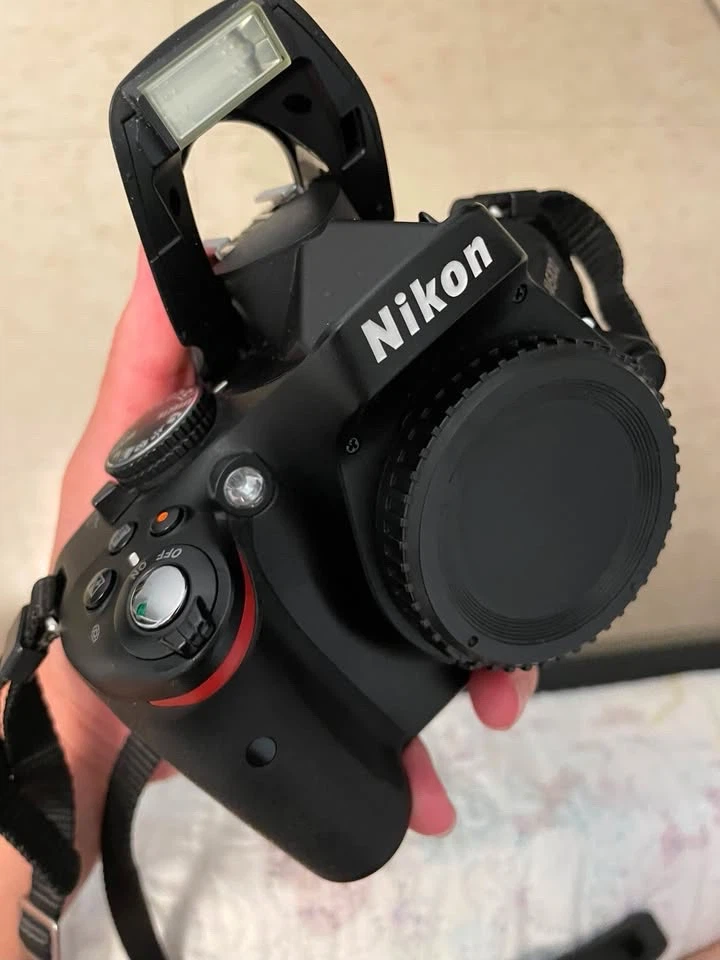 Nikon D5100 DSLR - photo 2