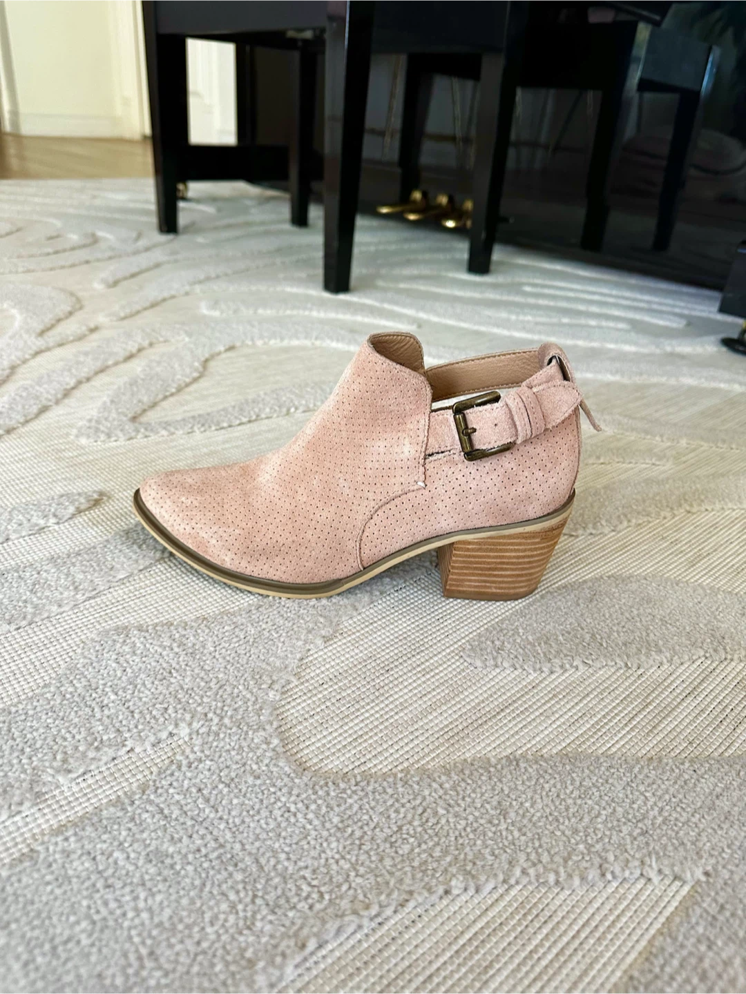 Gianni Fermani Pink Suede Ankle Boots - photo 4