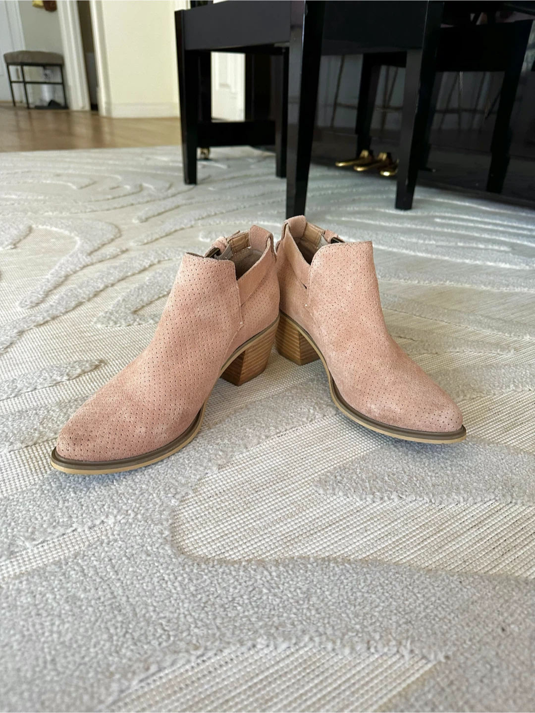 Gianni Fermani Pink Suede Ankle Boots - photo 5