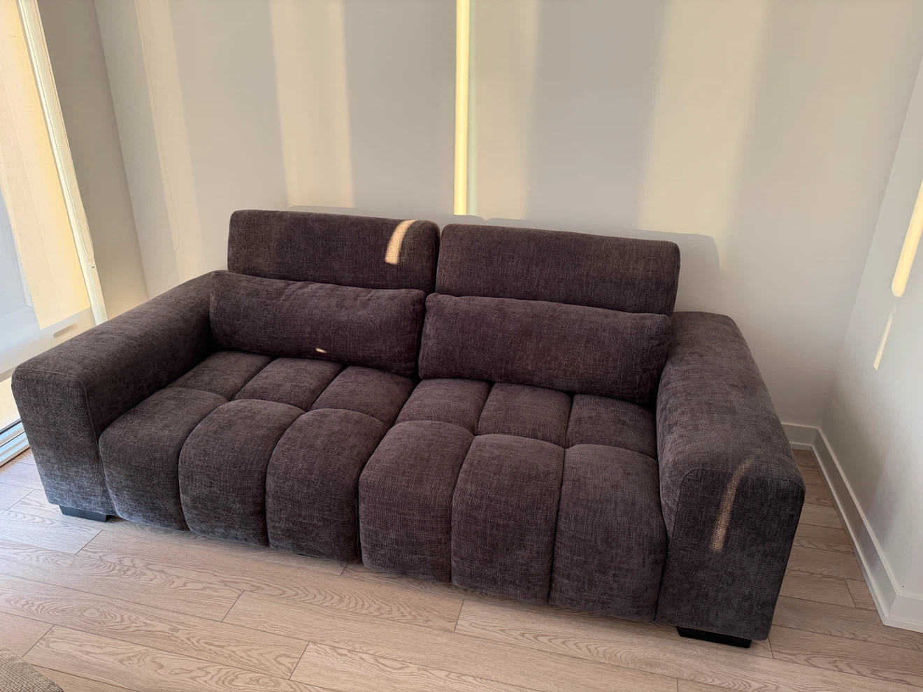 Luxury Dark Grey Tufted Sofa - photo 3