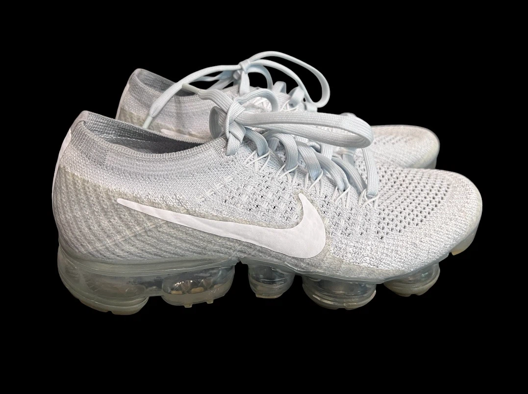 Nike Air VaporMax Running Shoes – Women’s Sz6– Like New!