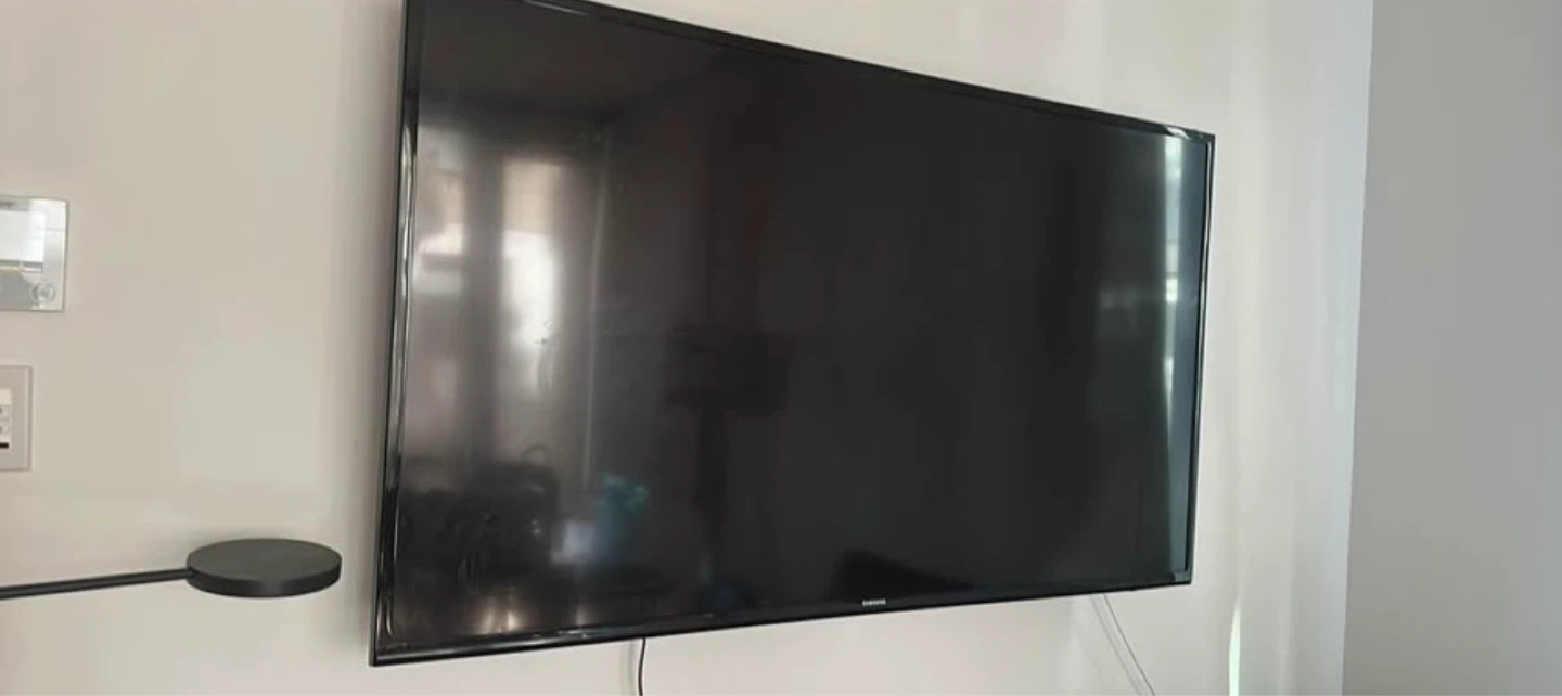 Samsung 60" Smart TV