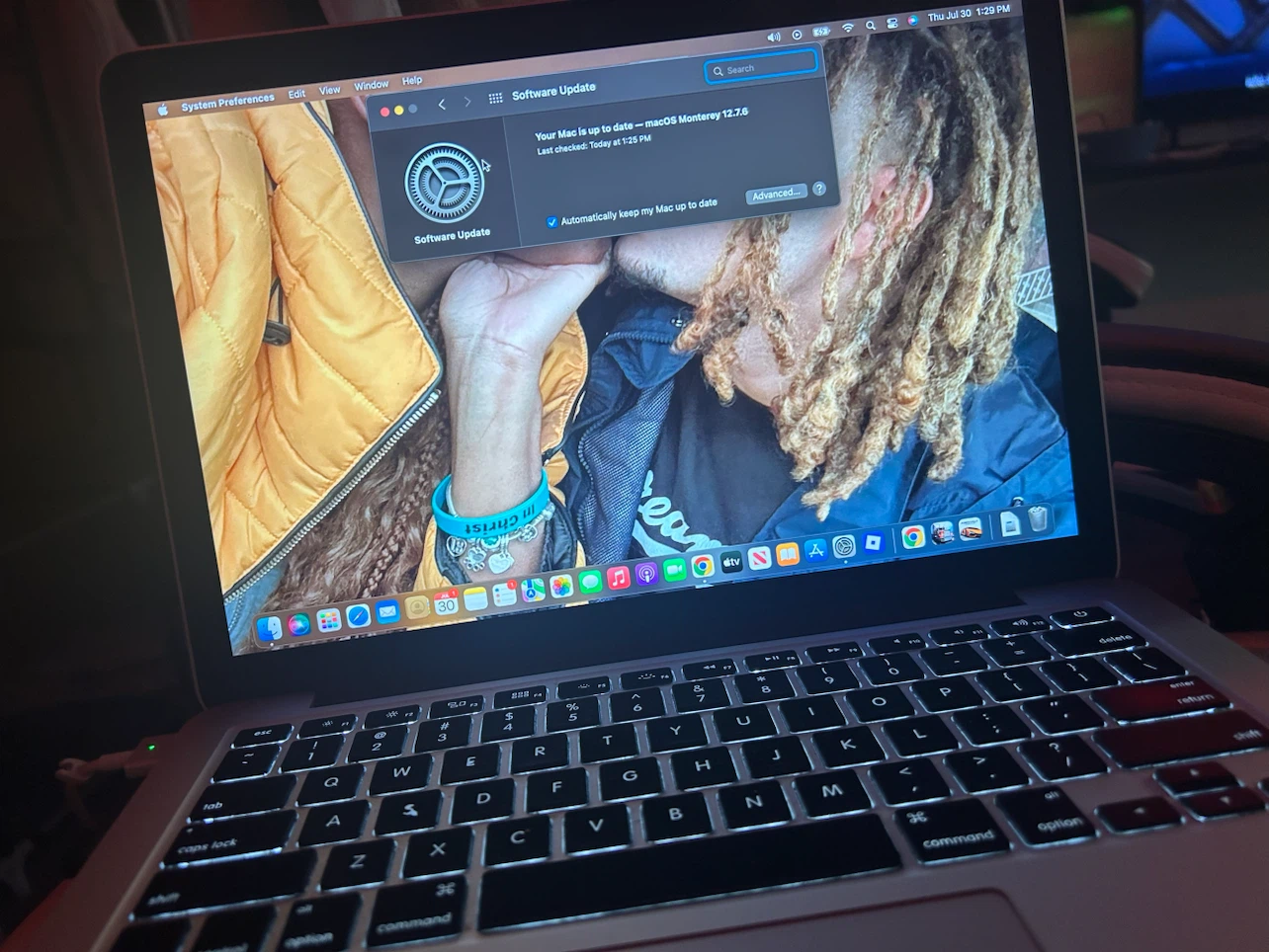 Apple MacBook Pro - photo 2