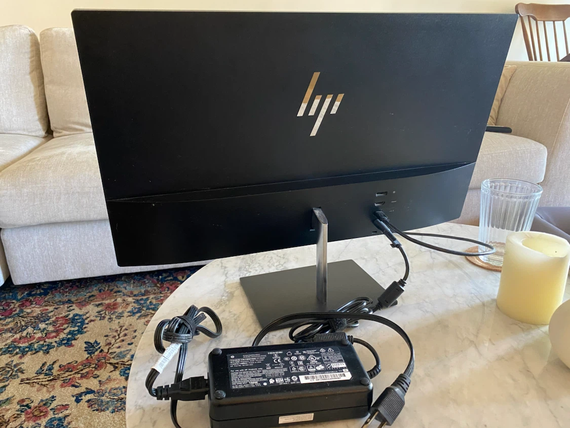 HP Envy 24” monitor USB-C PD - photo 2