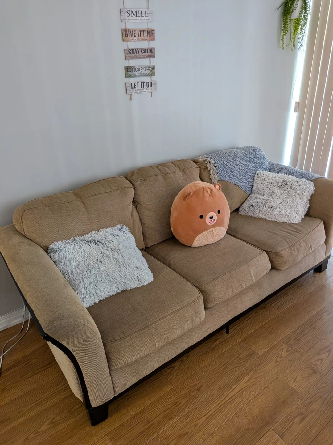 Sofa- 5 Seater- FREE!