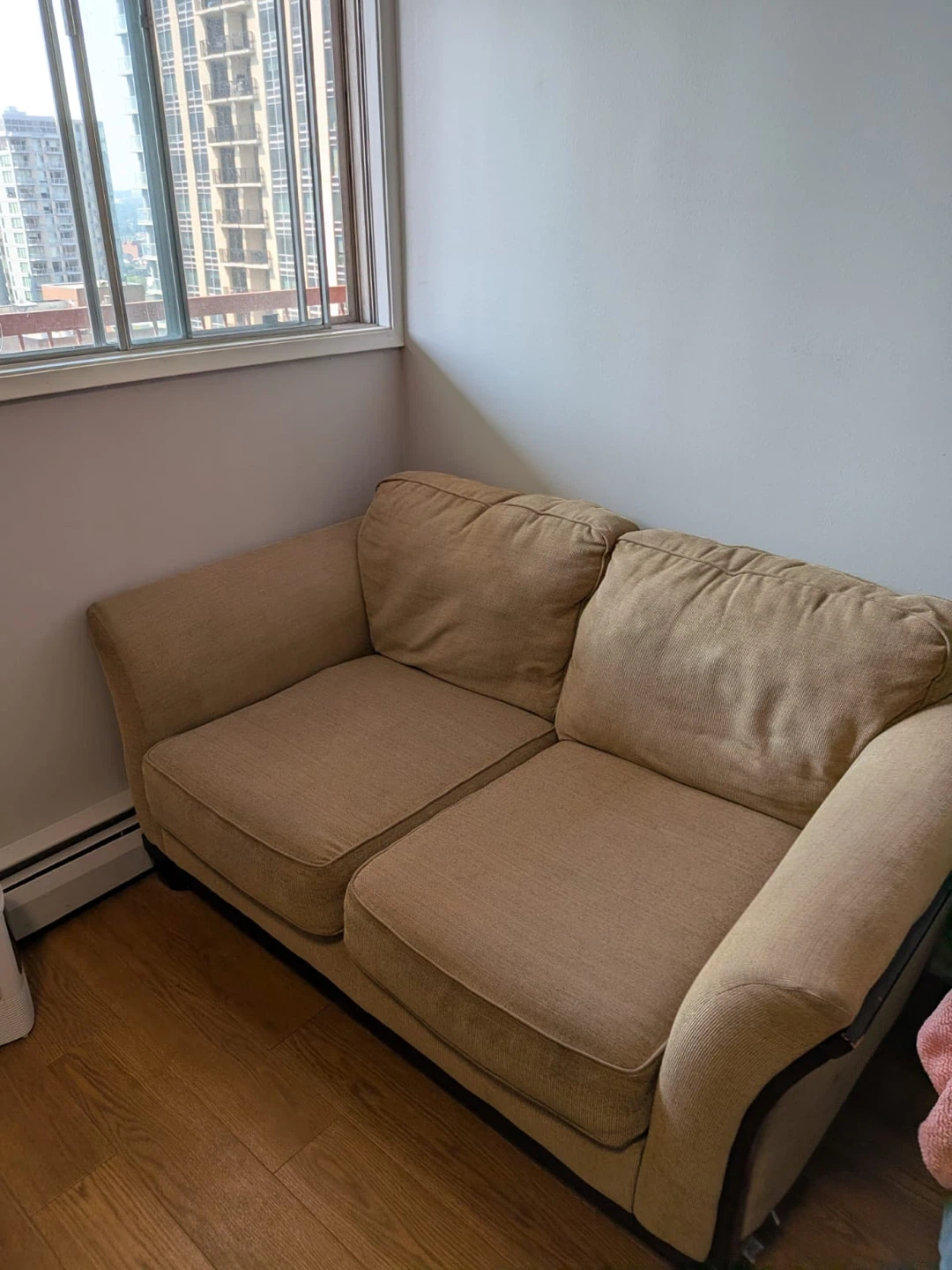 Sofa- 5 Seater- FREE! - photo 4
