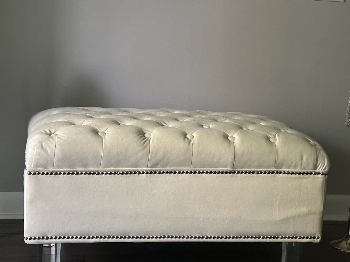Tufted Ottoman with Acrylic Legs - photo 2