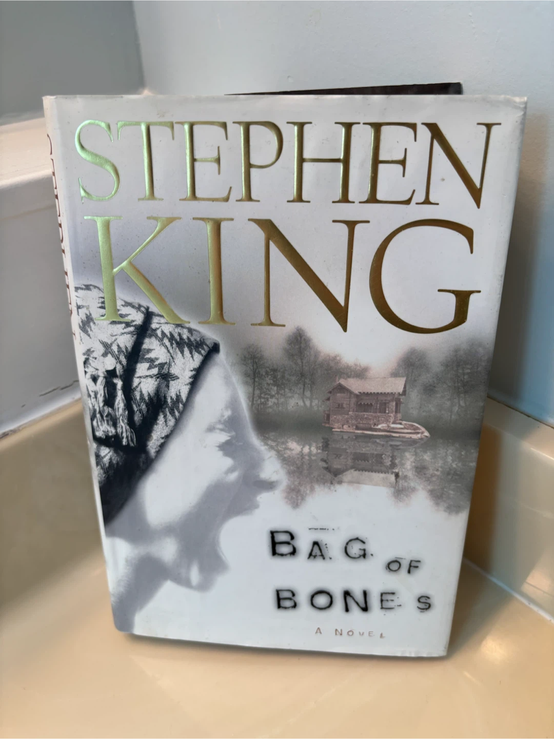 Bag of Bones Stephen King Hardcover Book
