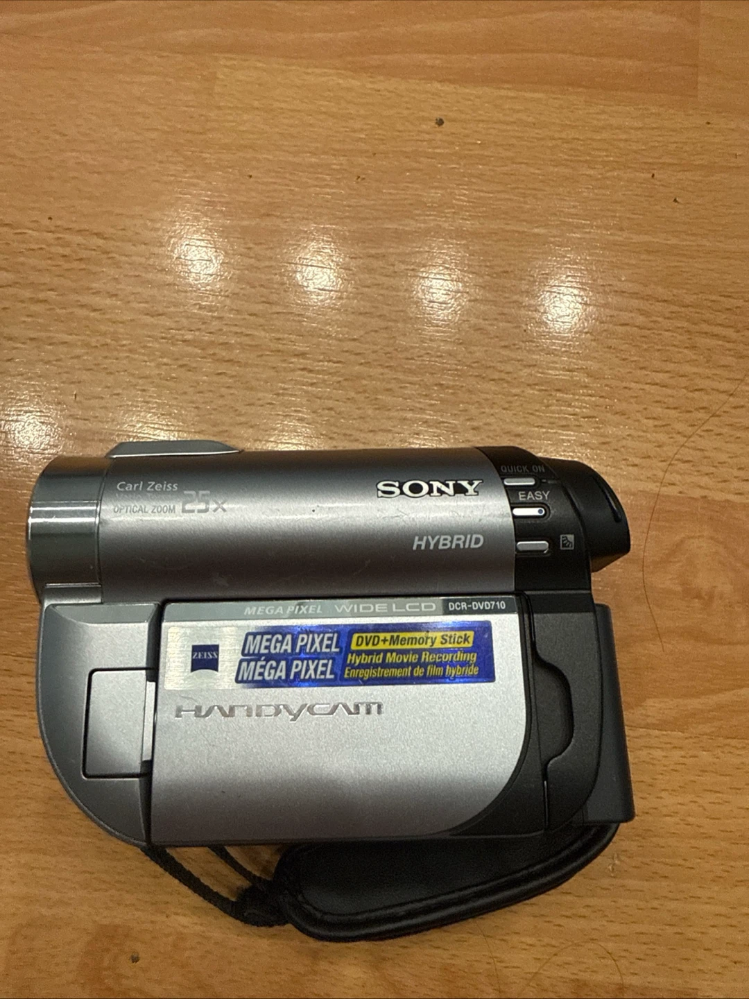 Sony Handycam DCR-DVD710 Camcorder - photo 2
