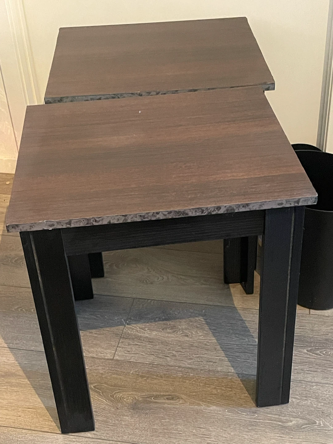 Set of 2 wooden side tables/ night tables