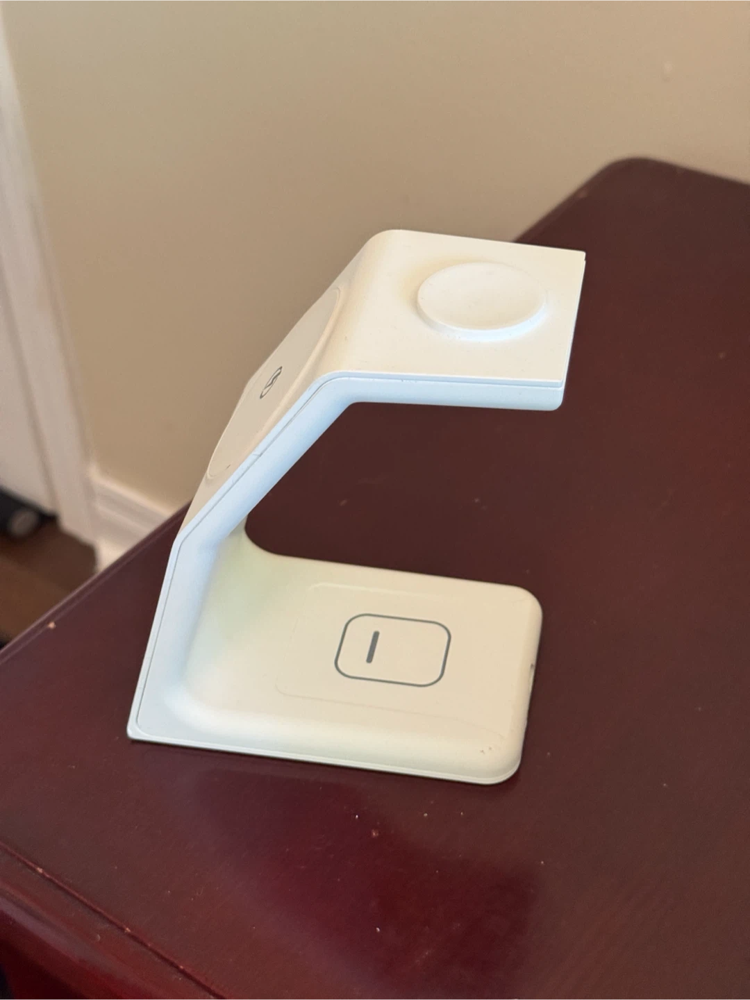 MagSafe 3-in-1 Wireless Charging Stand - photo 3