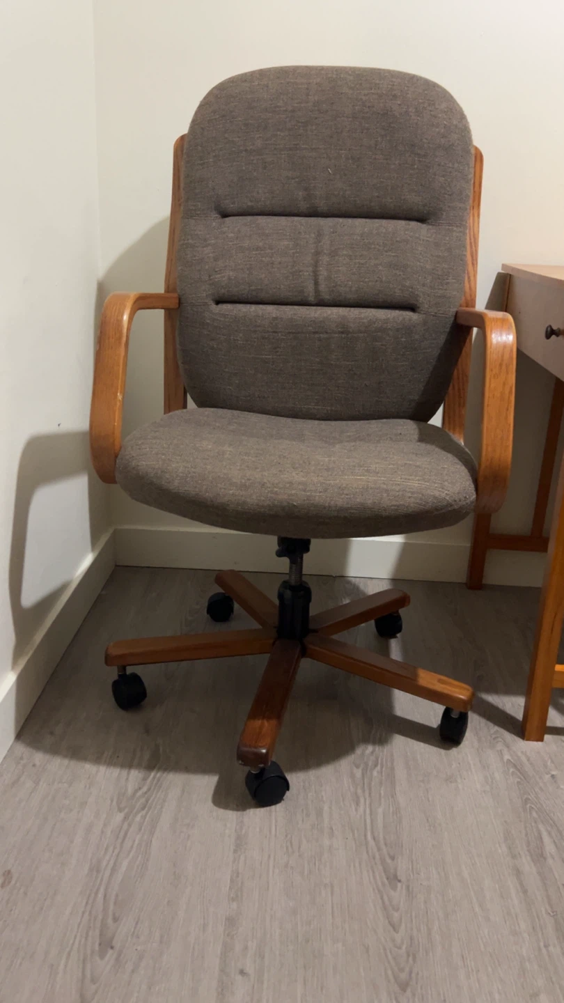 Office Chair with Wood Accents - photo 2