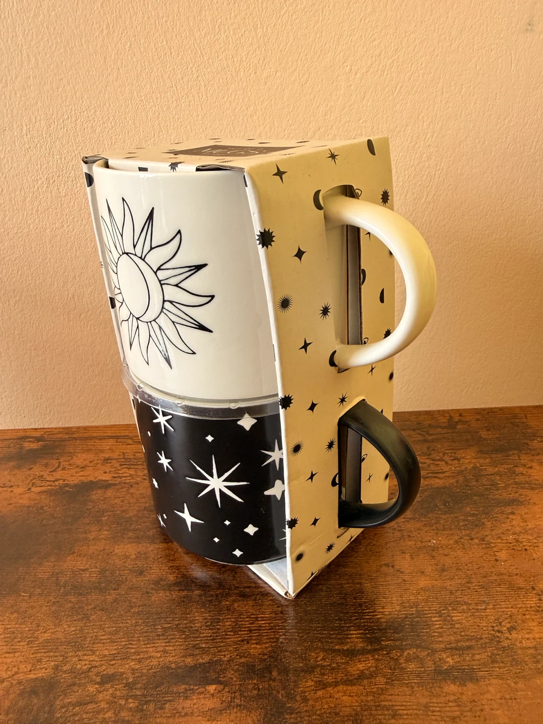 NEW Set of 2 Mugs with Celestial Design - photo 2
