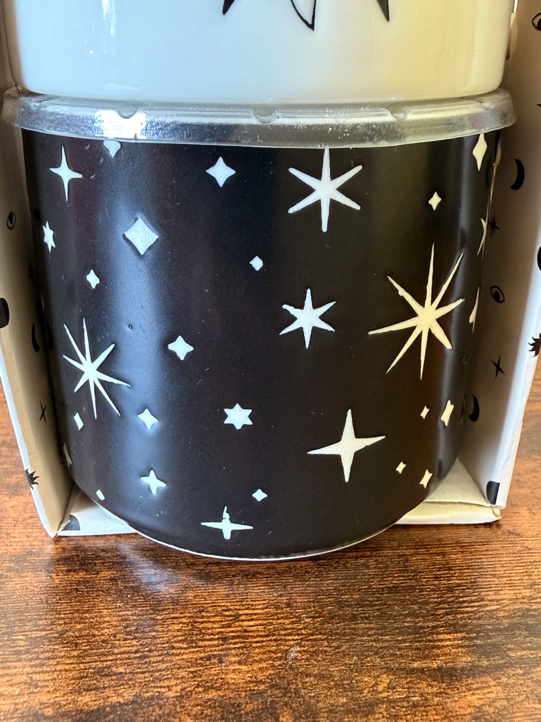 NEW Set of 2 Mugs with Celestial Design - photo 3