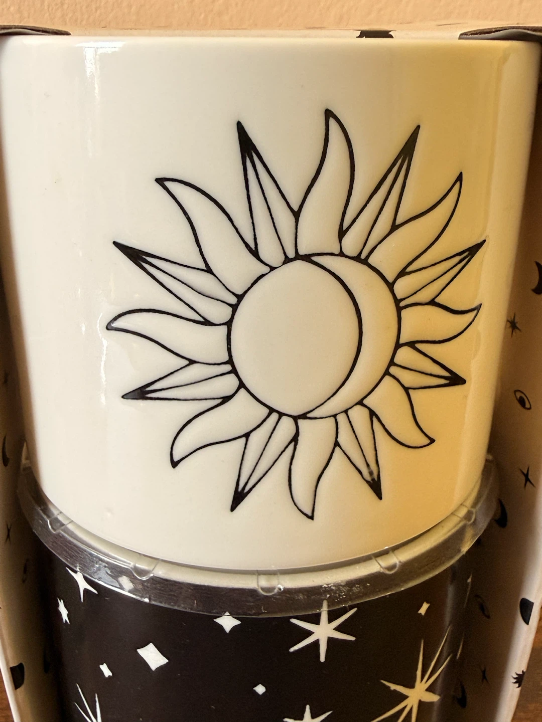NEW Set of 2 Mugs with Celestial Design - photo 4