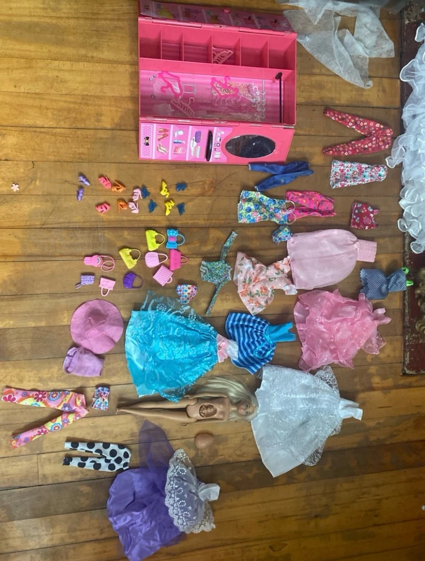 Barbie lot - photo 2